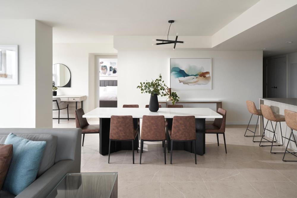 Three Bedroom Sky Suite & Office interior